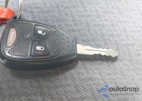 2007 Chrysler Town & Country z USA, uszkodzony, nr VIN 1A4GJ45R07B152105